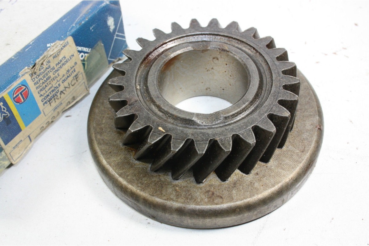 PIGNON MOTEUR AV CONE SYNCHRO 1ER BV5 POUR BV BE3 PEUGEOT 2334-03.....
