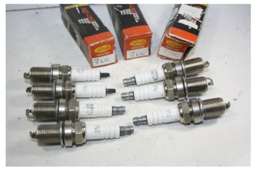 LOT DE 7 BOUGIES MAGNETI MARELLI 7LC...SAAB 900/9000 BMW 518 AUSTIN...