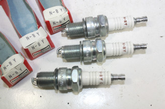 LOT DE 3 BOUGIES CHAMPION N8Y...SIMCA 1000 RALLYE MATRA RENAULT R5 R17 TS FUEGO