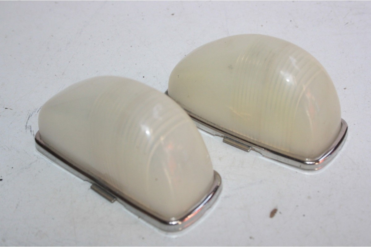 PAIRE DE CABOCHONS DE PLAFONNIER...CITROEN DS - Tracauto1950