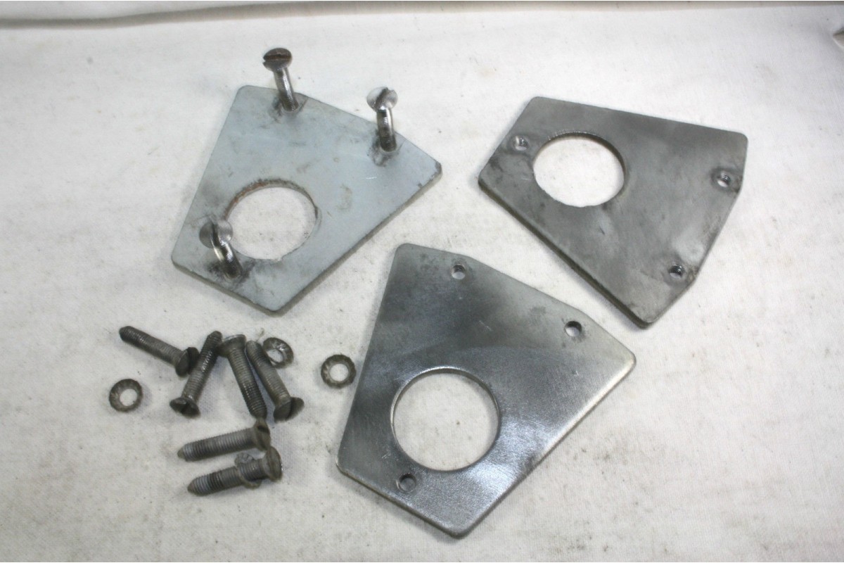 LOT DE PAQUES DE FIXATIONS DE SERRURES DE PORTE...CITROEN 2CV - Tra...