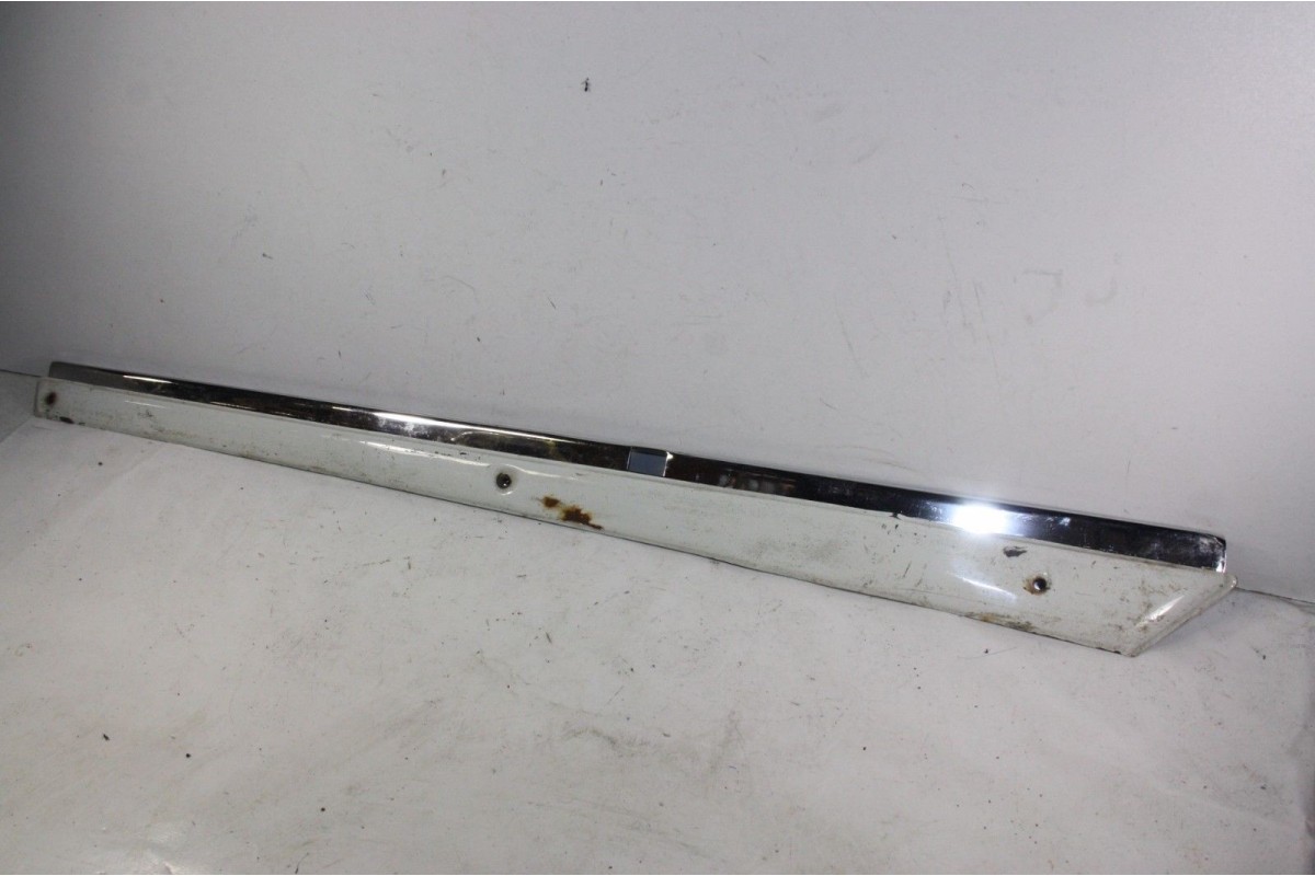 BAGUETTE D'EMBASE DE VITRE ARRIERE DROIT...POUR RENAULT R8 R8S R8 ...