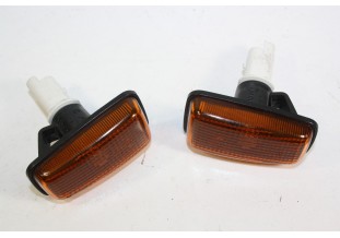UNE PAIRE DE FEUX D'AILE D/G AXO 3307...PEUGEOT 106 306 CITROEN SA...