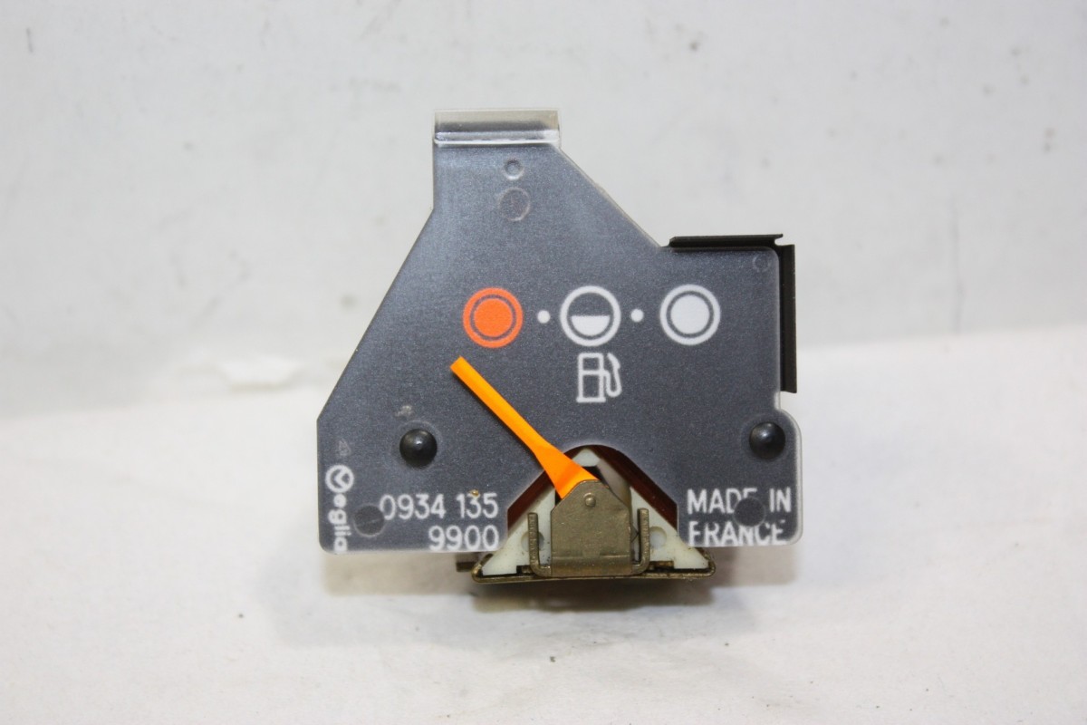 RECEPTEUR D'ESSENCE VEGLIA 12V...RENAULT R5 1980/86 - Tracauto1950