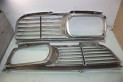 PAIRE DE CALANDRE D/G...RENAULT R16 - Tracauto1950
