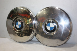 LOT DE 2 ENJOLIVEURS DE ROUE D/268mm...BMW 1602 2002 1800 1802