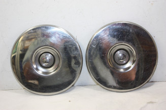 LOT DE 2 ENJOLIVEURS DE ROUE D/175mm...PEUGEOT 104 204 304