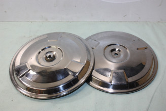 LOT DE 2 ENJOLIVEURS DE ROUE D/215mm...RENAULT R16 R4