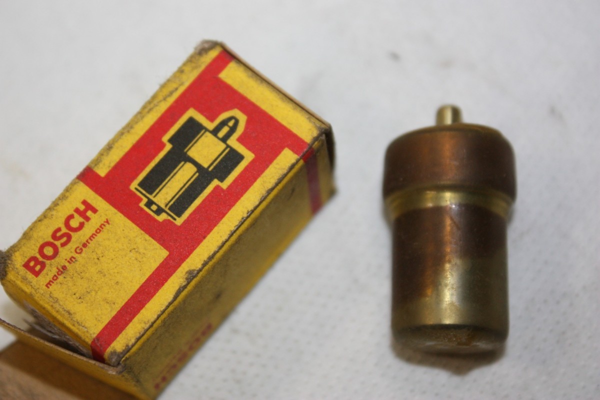 BUSE D'INJECTEUR DIESEL BOSCH 0434200002 DN4S2...RENAULT SAVIEM MA...