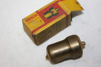 BUSE D'INJECTEUR DIESEL BOSCH 0434250067 DN0SD203...PEUGEOT 204D 304D 504D ESTAFETTE