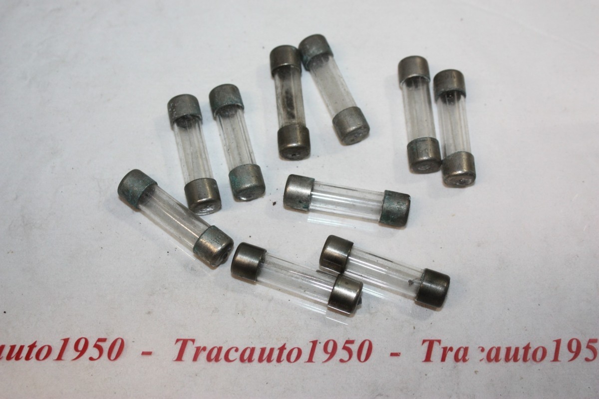 LOT DE 10 FUSIBLES RENAULT 15 AMPERES...AUTOS ANCIENNES DIVERS - Tr...