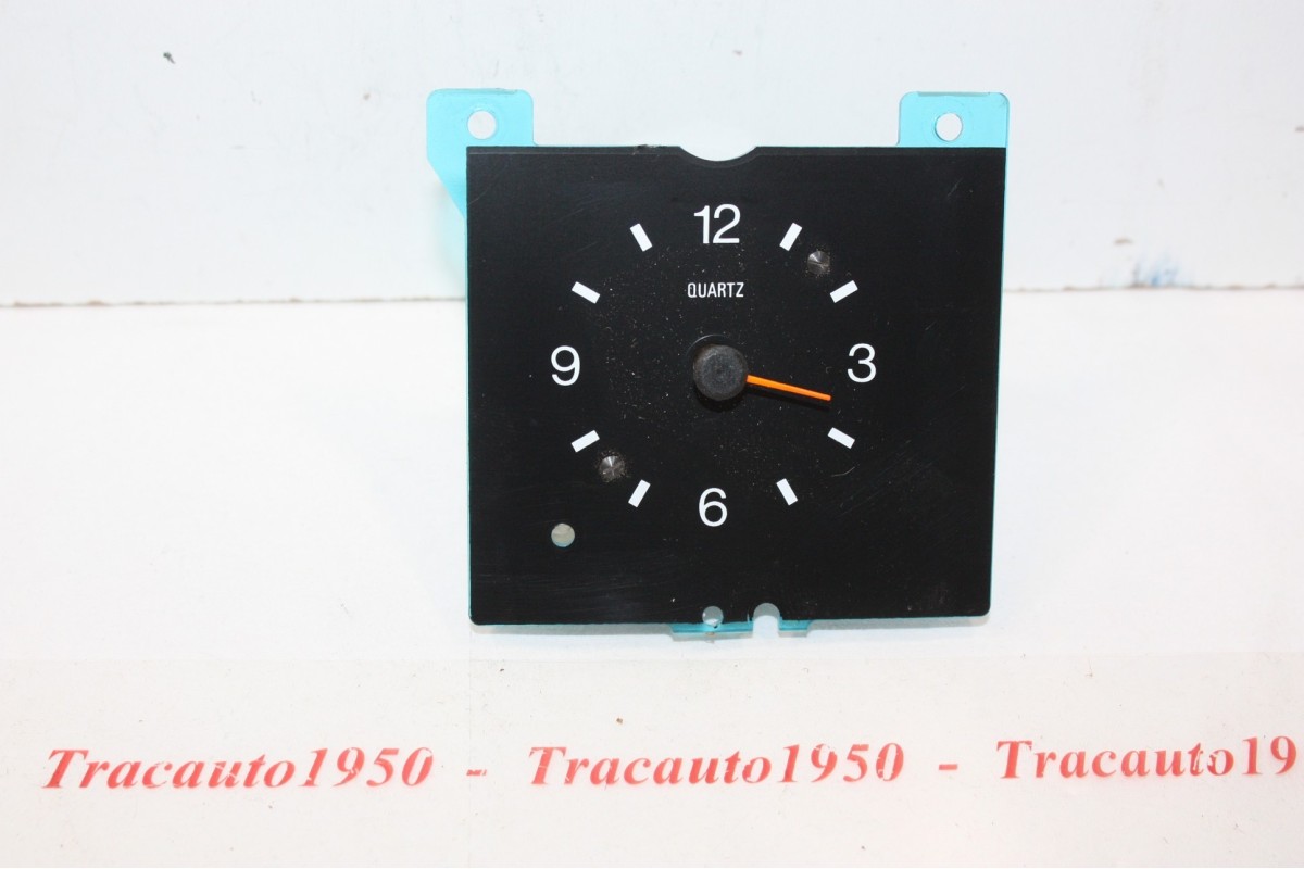 MONTRE DE TABLEAU DE BORD JAEGER QUARTZ 12V...RENAULT R18 - Tracaut...