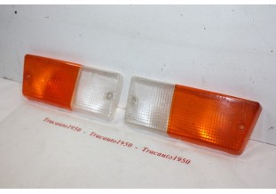 PAIRE DE CABOCHONS DE FEUX AV D/G SEIMA 10630...RENAULT R5 - Tracau...