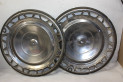 LOT DE 2 ENJOLIVEURS DE ROUE D/378mm...AUTOS ANCIENNES COLLECTIONS