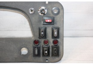 INTERRUPTEURS ET VOYANTS DIVERS SUR TABLEAU DE BORD VEGLIA 12V...CITROEN HY