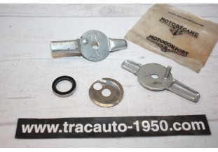 LOT DE PIECES DIVERS PEDALIER...MOTOBECANE MOTOCONFORT Type X7