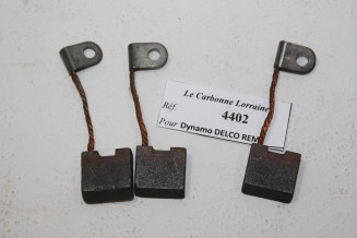 CHARBONS 4402 POUR DYNAMOS DELCO-REMY...CHRYSLER DESOTO OAKLAND NASH BUICK voir descriptif