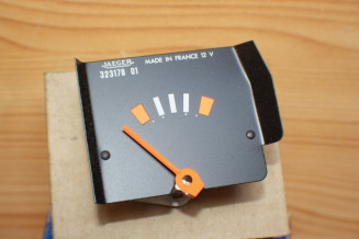 VOLTMETRE DE COMPTEUR JAEGER 323178/02...TALBOT HORIZON voir descriptif