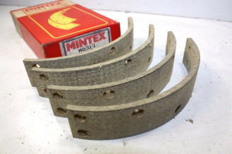 JEU DE GARNITURES DE FREIN AV MINTEX MO 33/2...POUR OPEL