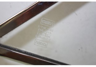 DEFLECTEUR DE PORTE AVANT ou ARRIERE FOMOCO...FORD TAUNUS CORTINA ???