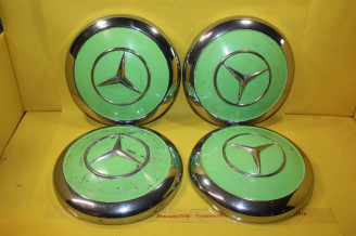 JEU DE 4 ENJOLIVEURS DE ROUE D/245mm...MERCEDES W121 ?? voir descriptif