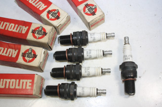 LOT DE 5 BOUGIES AUTOLITE AG4...RENAULT SIMCA ALFA FORD LANCIA BMW HONDA JAGUAR