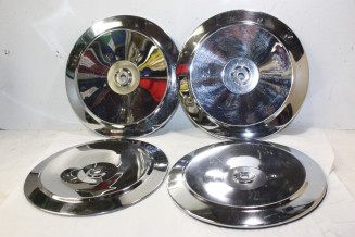 JEU DE 4 ENJOLIVEURS DE ROUE METAL D/235mm...RENAULT 4CV DAUPHINE R8 ???