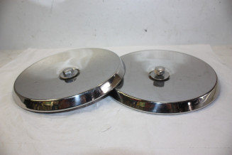 LOT DE 2 ENJOLIVEURS DE ROUE METAL D/215mm...AUTOS ANCIENNES DIVERS