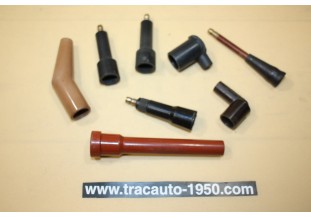 LOT D'EMBOUTS DE BOUGIES...AUTOS MOTOS DIVERS