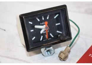 MONTRE DE BORD KIENZLE QUARTZ 12V...PEUGEOT RENAULT TALBOT ??
