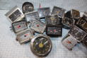 LOT DE MONTRES DE BORD DIVERS...AUTOS ANCIENNES COLLECTION