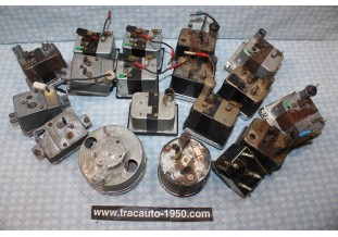 LOT DE MONTRES DE BORD DIVERS...AUTOS ANCIENNES COLLECTION
