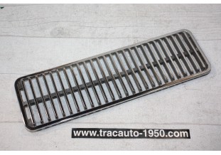 GRILLE DE PRISE D'AIR SUR CAPOT FIAT CROMODORA 4199573...FIAT 124 SPORT