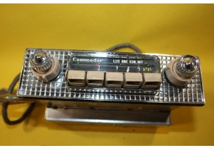 AUTORADIO RECEPTEUR AREL COMMODORE...AUTOS ANCIENNES COLLECTION