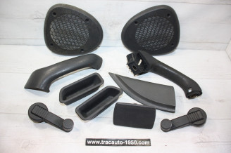 LOT DE PIECES DIVERS POUR HABITACLE...RENAULT CLIO BACCARA