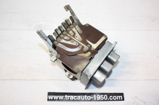 COMMANDE DE VITESSE AUTOMATIQUE A TOUCHES JAEGER 070527...RENAULT DAUPHINE R8