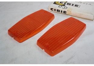 PAIRE DE CABOCHONS DE CLIGNOTANTS AR D/G CIBIE 80.76 B...PEUGEOT 304