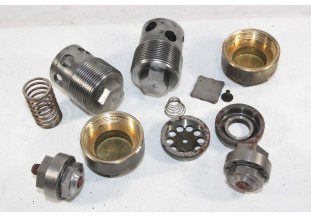 LOT DE PIECES DE SUSPENSION/AMORTISSEURS...CITROEN DS 19-21 - Traca...
