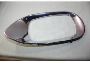CERCLAGE DE PHARE COTE GAUCHE...CITROEN AMI 8 AMI SUPER voir descriptif