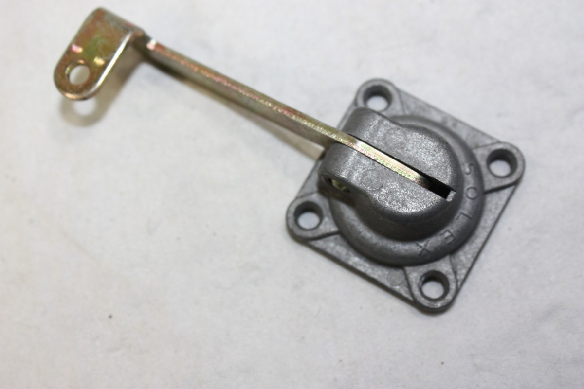 SUPPORT DE MEMBRANE DE CARBURATEUR SOLEX...AUTOS DIVERS ANCIENNES