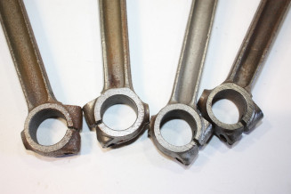 JEU DE 4 BIELLES DE MOTEUR CITROEN 460242...CITROEN C4 C6 ROSALIE TRACTION ???