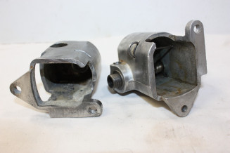 LOT DE 2 CORPS DE MECANISME D'ESSUIE-GLACE DE COMPTEUR DE VITESSE ROND...CITROEN 2CV AZ 1954/61
