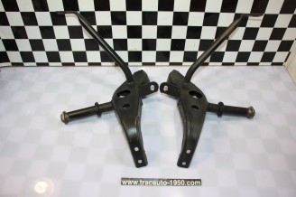 PAIRE DE SUPPORTS DE PARE CHOC ARRIERE...CITROEN ID DS