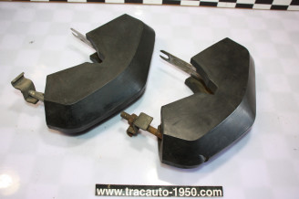 PAIRE DE BUTOIRS DE PARE CHOC AVANT D/G SACRED...CITROEN CX 2000 2200