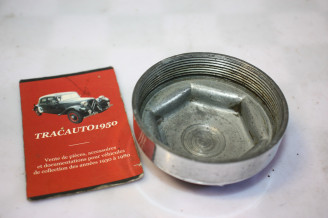 CENTRE DE ROUE CHENARD ET WALCKER D/70mm...CHENARD ET WALCKER divers