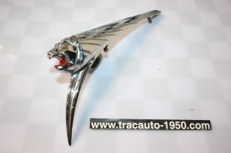 MASCOTTE OU EMBLEME DE CAPOT LE LION...PEUGEOT 203