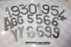 LOT DE LETTRES ET CHIFFRES EN ALU POUR PLAQUE DE POLICE...AUTOS ANCIENNES DIVERS