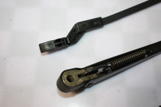 LOT DE 2 BRAS D'ESSUIE GLACE BOSCH 0398100798/844 L/400mm...MERCEDES RENAULT