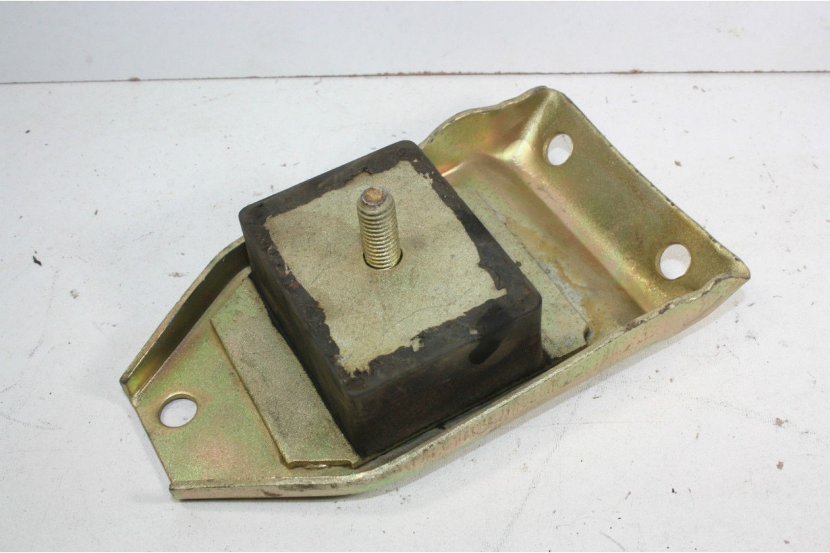 SUPPORT MOTEUR AVANT COTE GAUCHE...RENAULT R3 R4 - Tracauto1950