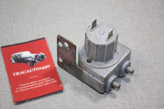 POMPE LAVE GLACE ELECTRIQUE 12V KLAXON...AUTOS DIVERS